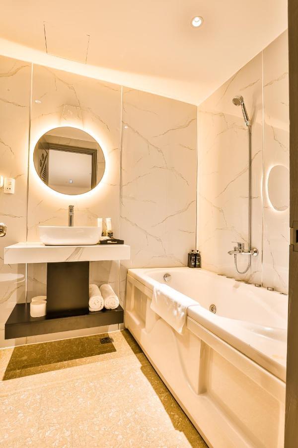 La Paix Sai Gon - Boutique Hotel Ho Chi Minh-Byen Eksteriør billede